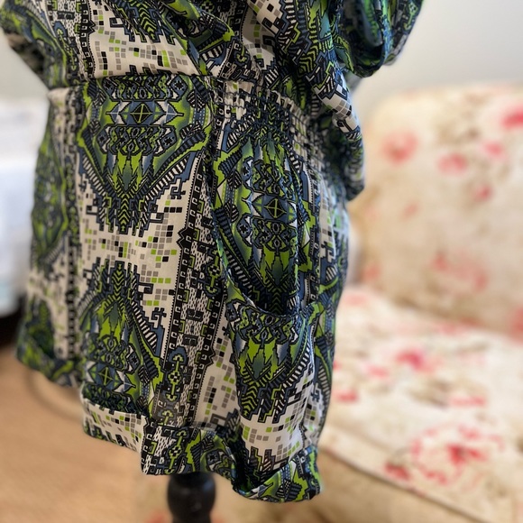 GLAM V-neck elastic waist ROMPER. Size L - Picture 4 of 6